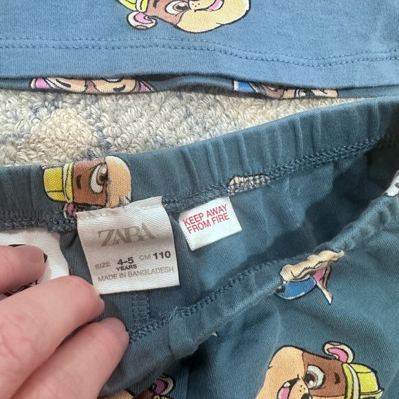 Boys Paw Patrol PJ set - size 4-5 - Picture 2 of 3